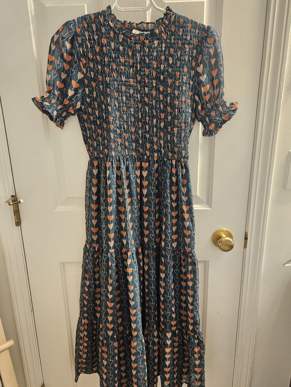 Ivy City Co Heart Print Smocked Dress β Size XS
